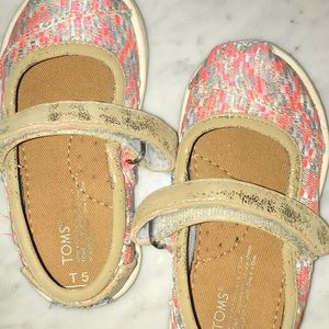 Toms Mary Janes